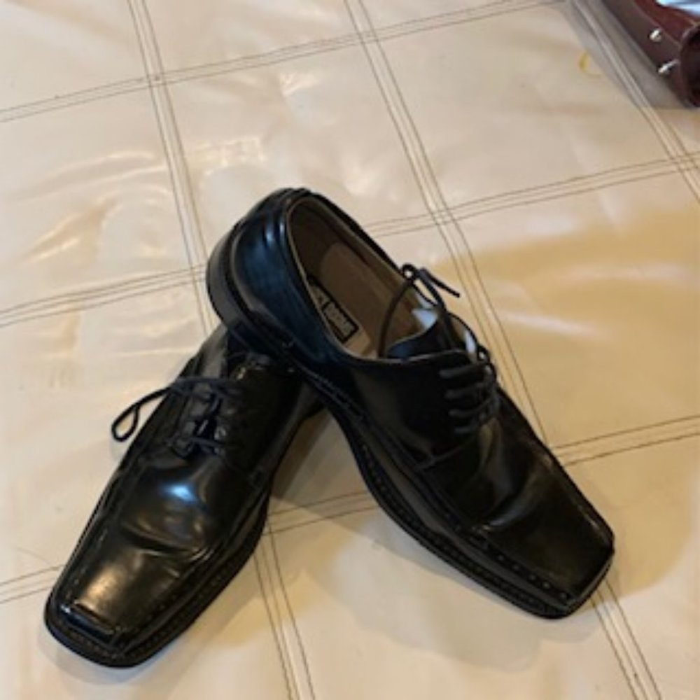 BLACK MENS DRESS SHOES SIZE 10